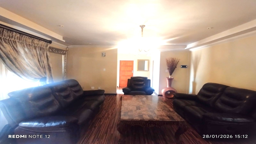 5 Bedroom Property for Sale in Sasolburg Free State